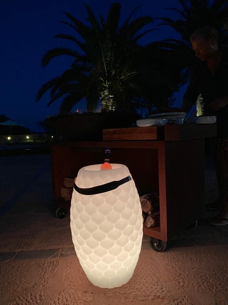 The JOOULY 50 Limited - Bluetooth Lautsprecher, Getränkekühler, Weinkühler mit 9 Licht Farben, mit A