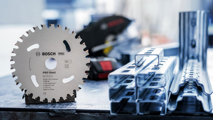 Bosch Professional 1x Kreissägeblatt Standard for Steel (Stahl, Sägeblatt Ø 136 x 20 x 1,6 mm, 30 Zä