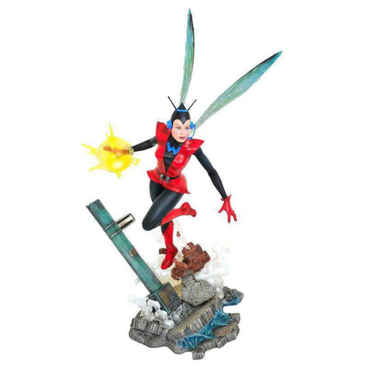 Diamond Select - Marvel Gallery Comic Wasp PVC Statue, MAY212113