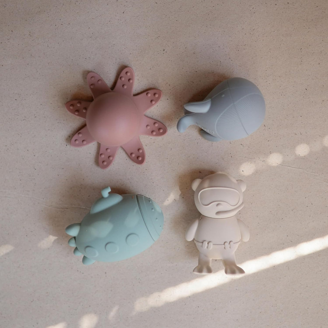 Mushie Badewannenspielzeug für Baby und Kinder aus Silikon | 4er-Pack Meeresleben Sea Life Badespiel