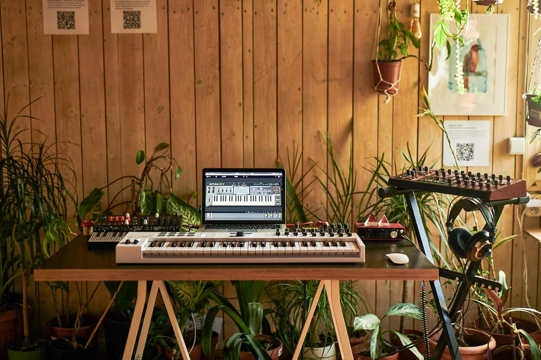 Arturia - KeyLab Essential 49 mk3 - MIDI Controller-Keyboard für die Musikproduktion - 49 Tasten, 9