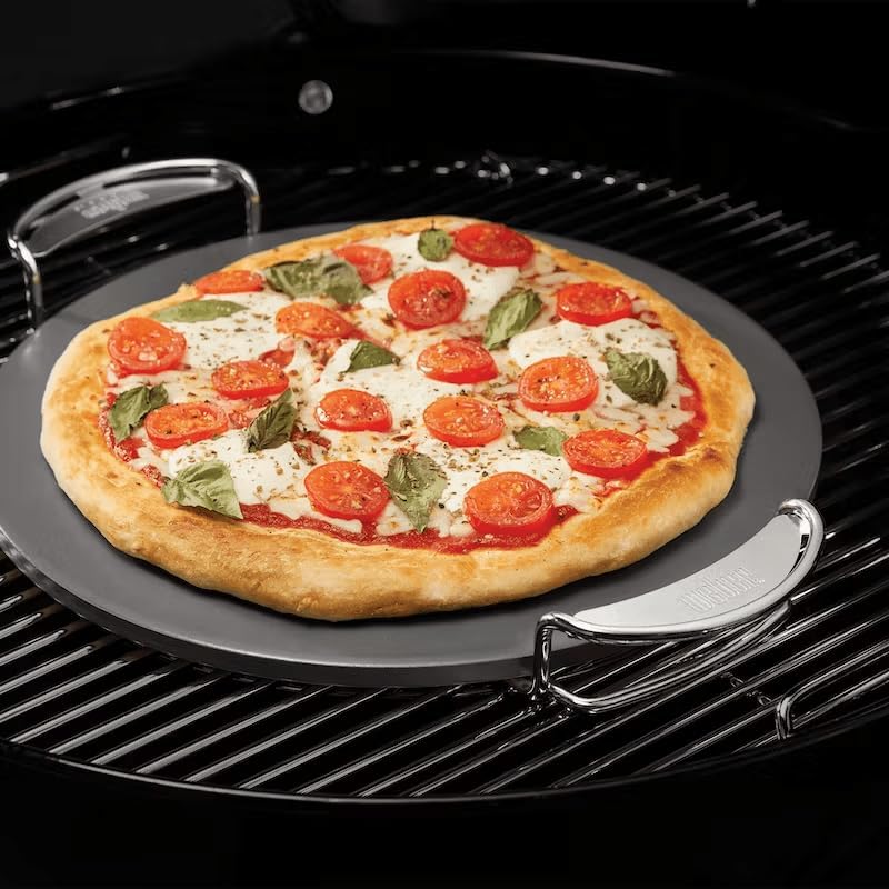 Weber Pizzastein - Gross (Ø 36cm), glasierter Cordierit BBQ Pizzastein, Schnelles aufheissen &amp; Wärme