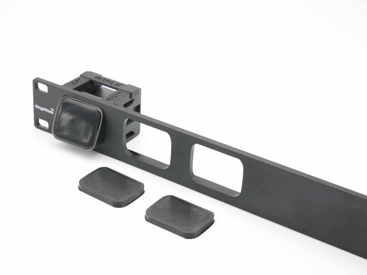 Rackhalterung für 3 Stück JetKvm - 2 Abdeckplatten