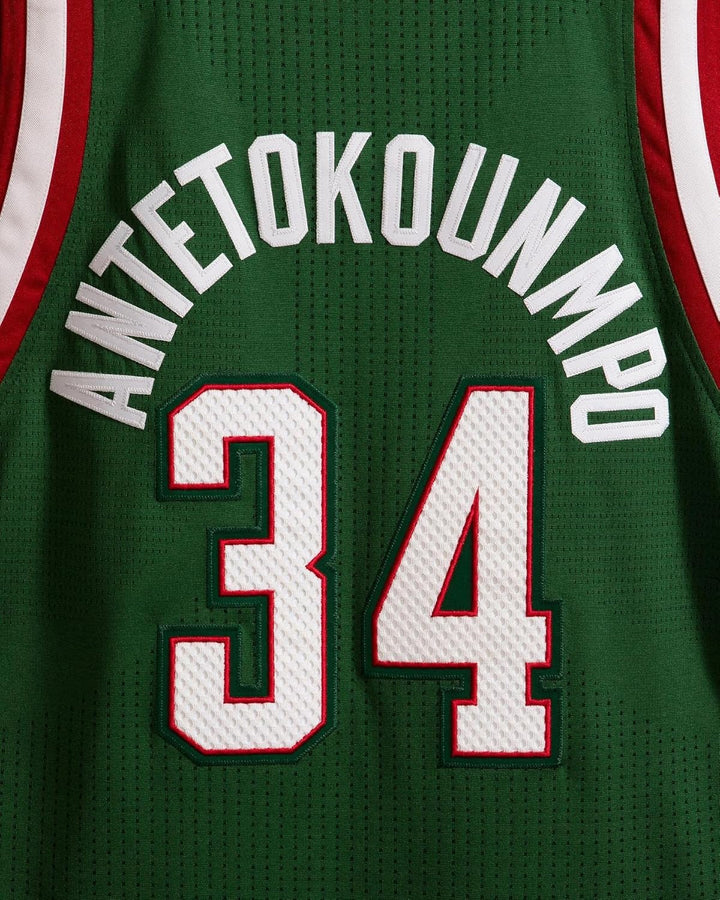 Mitchell & Ness NBA Milwaukee Bucks Giannis Anteokounmpo Road Trikot Herren S Grün, S Grün