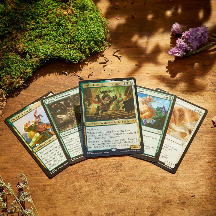 Magic: The Gathering Bloomburrow-Einsteigerpaket | Lerne Magic mit 2 Bloomburrow-Decks | Sammelkarte