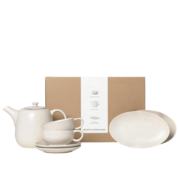 Broste Copenhagen Nordic Vanilla Teeset für Zwei in der Farbe Beige, aus Steingut gefertigt, Spülmas