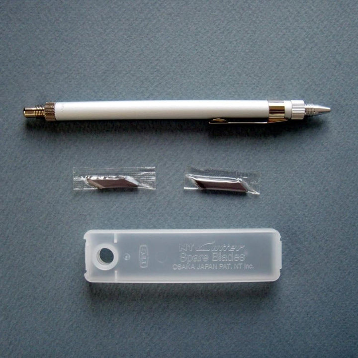 NT Cutter Aluminiumhalter Kunstmesser mit Nadelspitze und Polierer, 1 Messer (D-1000P) Mit Nadelspit