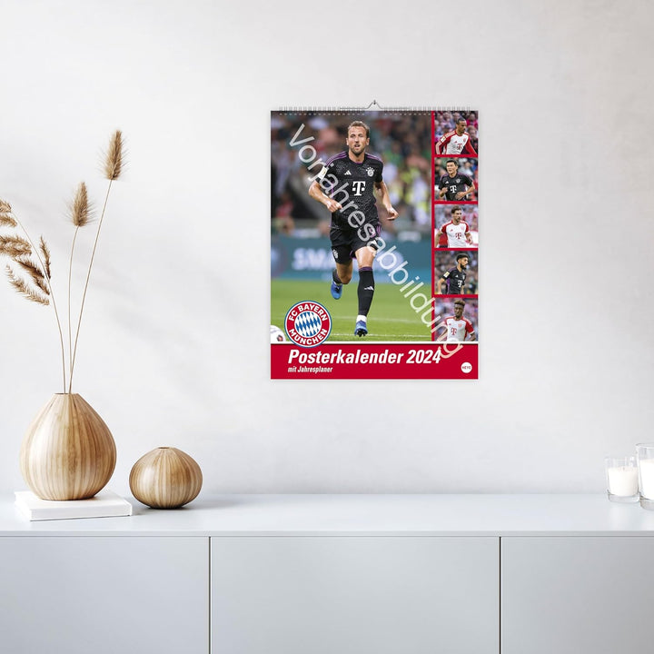 FC Bayern München Posterkalender 2025: Wandkalender mit den besten Spielerfotos des FC Bayern. Tolle