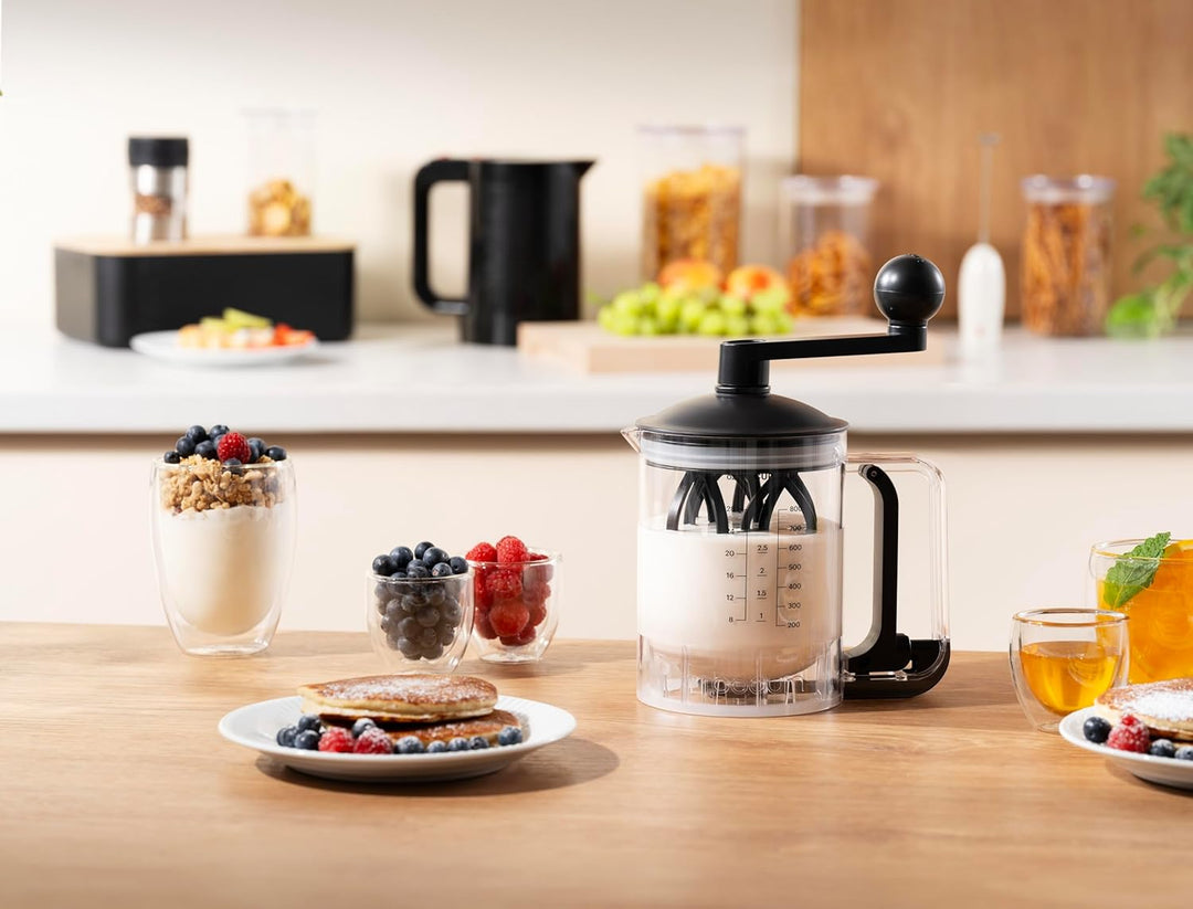 Bodum Pancake Teigmixer & Spender BISTRO Weiss – Integrierte Messfunktion – Einfaches Ausgiessen, Ro