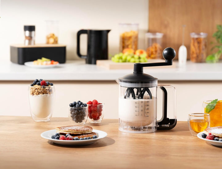 Bodum Pancake Teigmixer & Spender BISTRO Weiss – Integrierte Messfunktion – Einfaches Ausgiessen, Ro