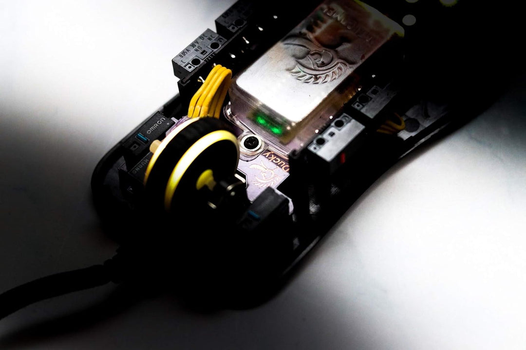 Ducky Feather Gaming Maus ARGB - Huano Switches schwarz