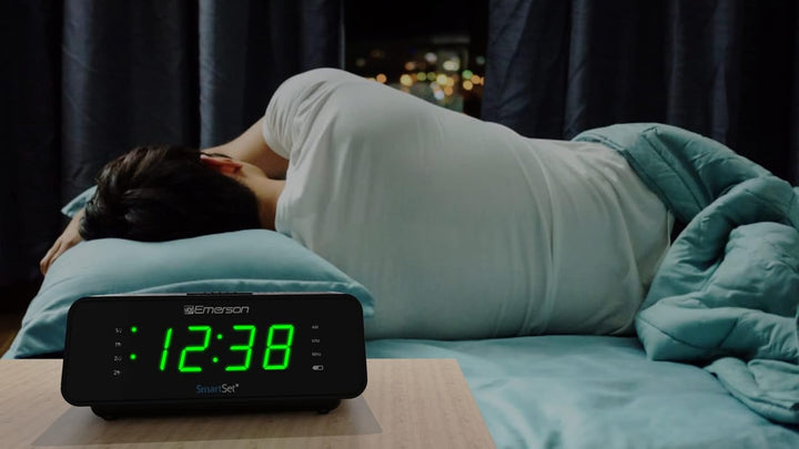 Emerson SmartSet Wecker Radio mit AM/FM Radio, Dimmer, Sleep-Timer und 0,9 Zoll LED-Display, CKS1900