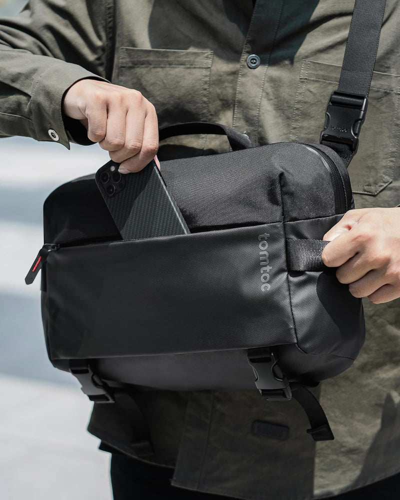 tomtoc Kompakt Sling Bag, 10L Umhängetasche Schultertasche für Herren und Damen, Wasserabweisend Lei