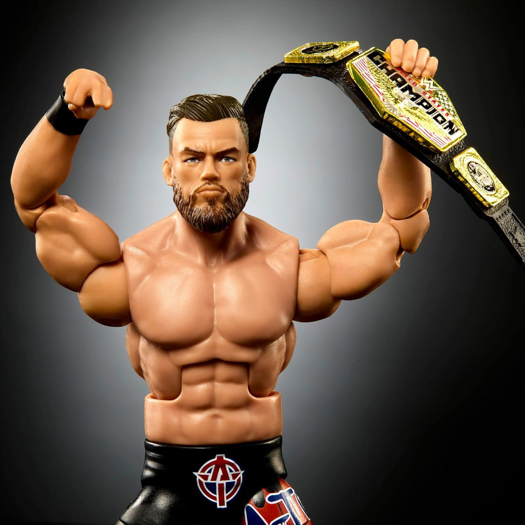 Mattel WWE Elite Actionfigur & Zubehör, Serie #110 Austin Theory 15,2 cm Sammlerstück mit 25 Gelenkp