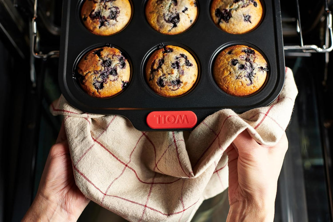 Woll Bakeware Muffinform für 12 Stück, mit hitzebeständigen Silikongriffen bis 230°C, PFAS-frei, zwe