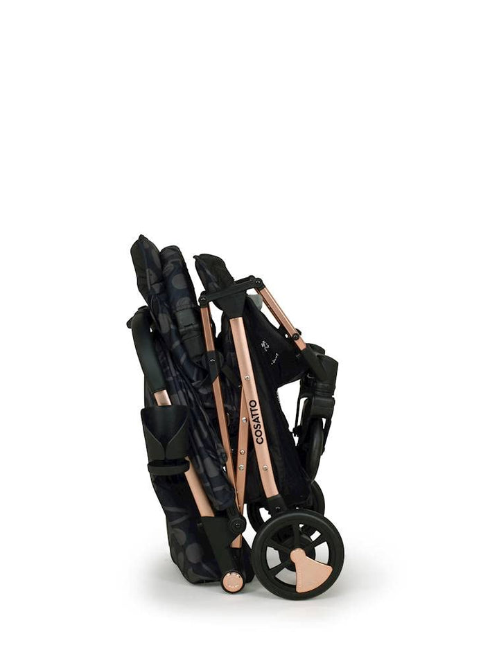 Cosatto Woosh 3 Buggy – Leichter Kinderwagen, Ab Geburt bis 25kg – Einhändig faltbar, kompakt, mit T