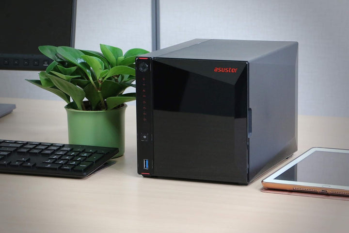 Asustor AS5304T Nimbustor 4 Bay NAS - Netzwerkspeicher Gehäuse, Quad Core 1,5GHz CPU, 4GB DDR4 4 Bay