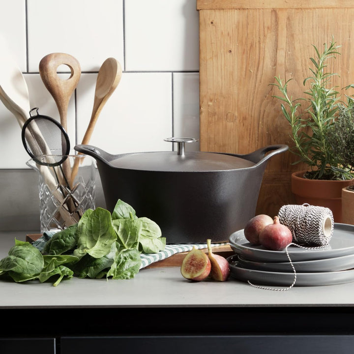 Cuisinox C61179WX36856 Volcan Bräter, rund, 20 cm, Gusseisen, emailliert, Schwarz, mit Deckel 20 cm
