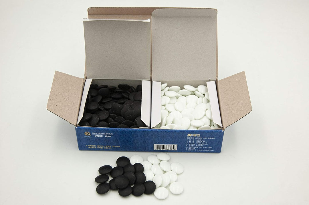 Hebsacker Verlag - Go-Set Buchenfurnier-Brett (19x19/13x13, 13mm) mit Glassteinen und Holzdosen