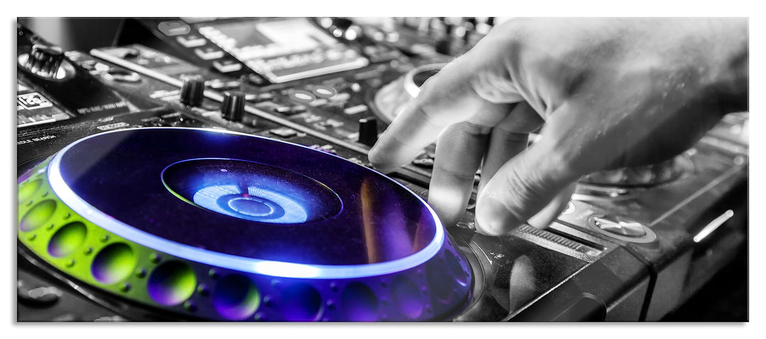 Glasbild Panorama | Wandbild aus Echtglas | DJ bei der Arbeit am Plattenteller | 100x40 cm | inkl. A