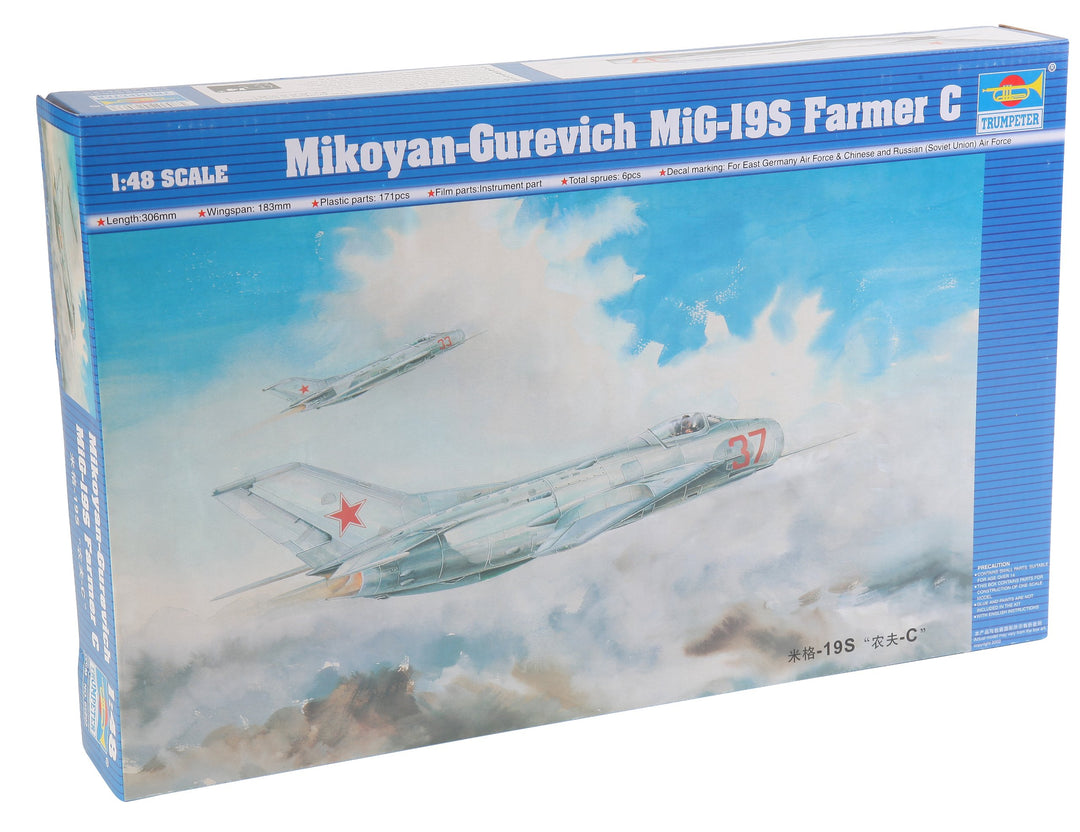 Trumpeter 02803 Modellbausatz MiG-19 S Farmer C
