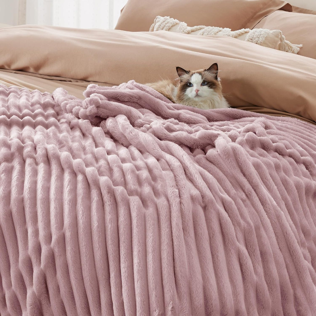 BEDSURE Kuscheldecke für Zimmer Deko - Wolldecke & Fleecedecke, Sofadecke, Weiche Warme Grobe Kordde