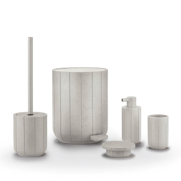 blomus Treteimer -KUA- 3 Liter | Mülleimer aus Polyresin 50% recycelt | Soft-Close | herausnehmbarer