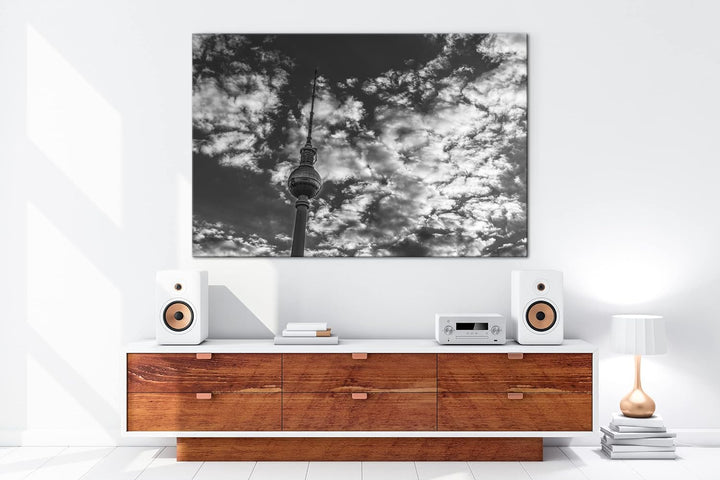 Spitze des Berliner Fernsehturms Format: 80x60 cm Effekt: Schwarz&Weiss als Leinwandbild, Motiv fert