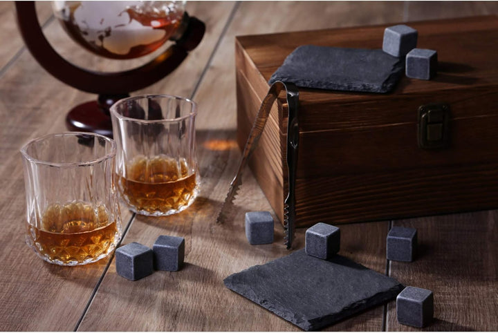 FORYOU24 Whisky Geschenk Box aus Holz mit Gravur des Namens Motiv Geburtstag I 2 Whiskeygläser I 2 S