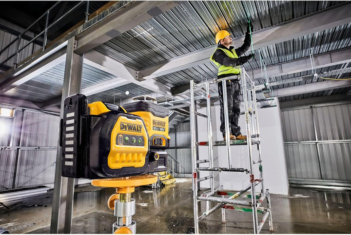 Dewalt 360° Akku-Multilinienlaser Grün DCE089NG18 (selbstnivellierend, Genauigkeit +/- 3mm auf 10m,
