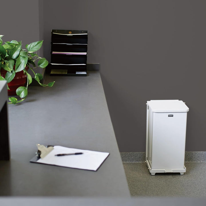Rubbermaid Commercial Products 12gal The Defenders Steel Step Trash Can with Plastic Liner - White 4