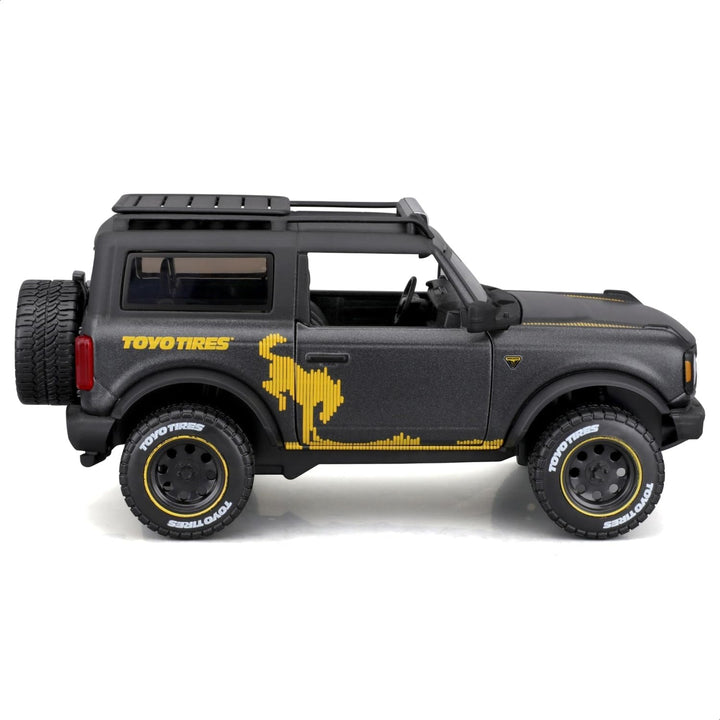 Maisto Ford Bronco Badlands Off-Road Series (2021): Modellauto im Massstab 1:24, Türen beweglich, gr