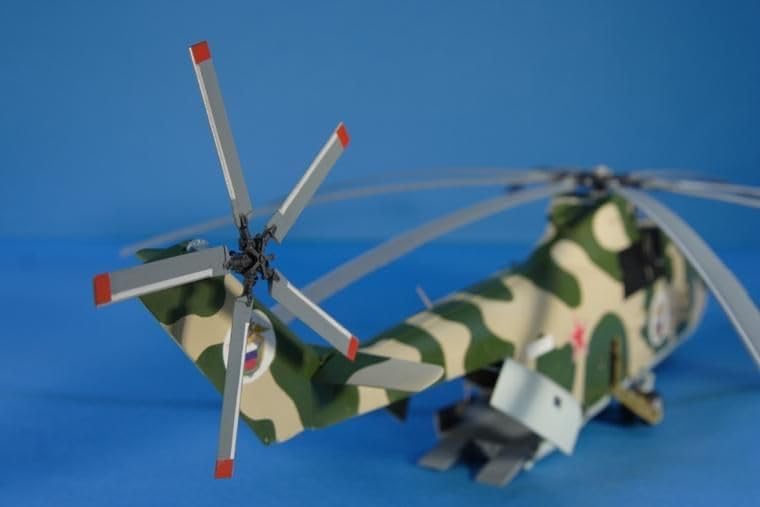 Zvezda 500787270 - 1:72 Transport Helikopter Mil Mi-26 Halo