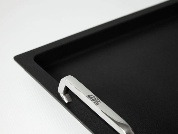 AMT Gastroguss Klaus grillt Gastronorm - Grillplatte GN 1/1 by, 53 x 33 cm, 2 cm tief, mit Edelstahl
