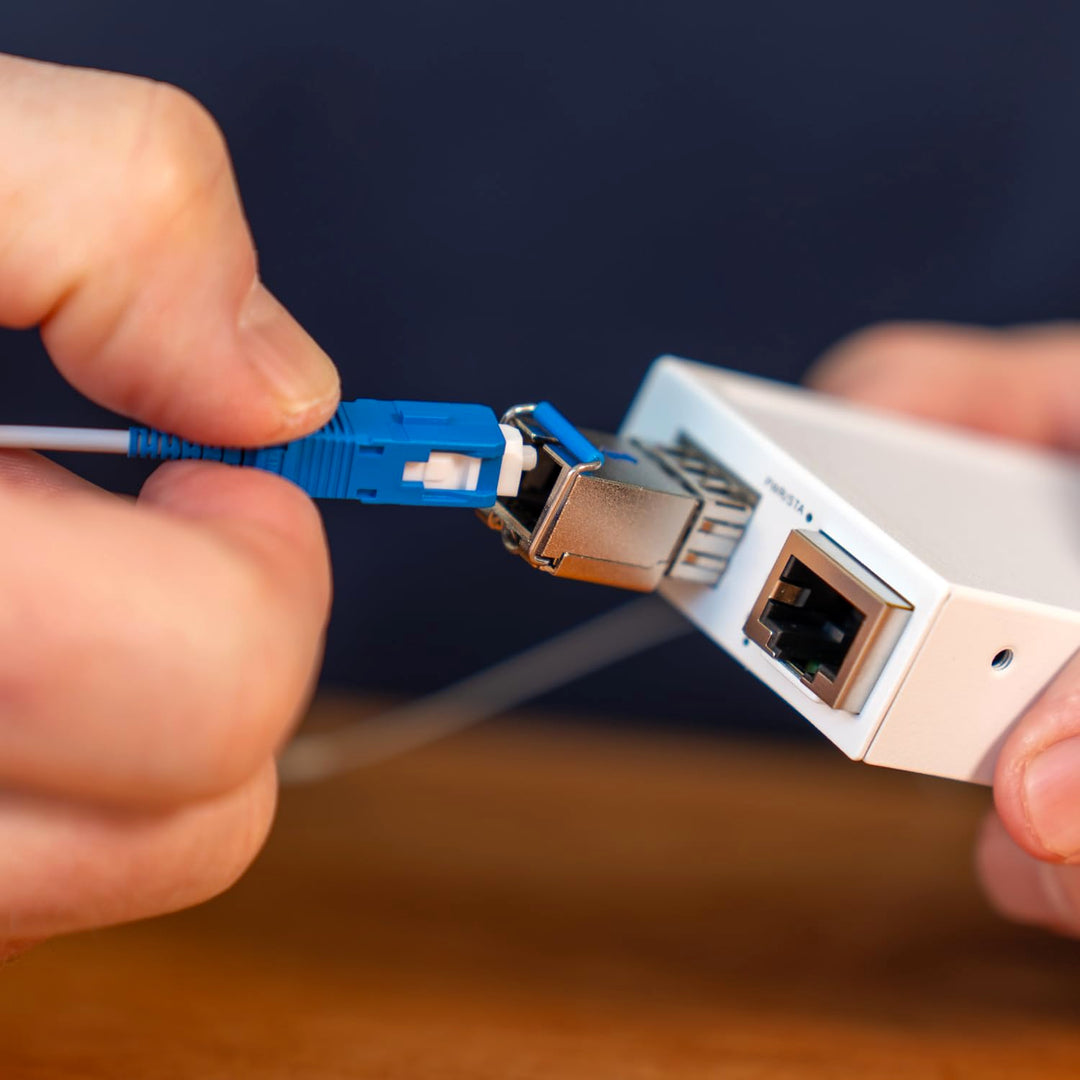 Lightera Home Fiber Kit – Erstellen Sie eine nahezu unsichtbare Kabelverbindung für WLAN, Streaming,