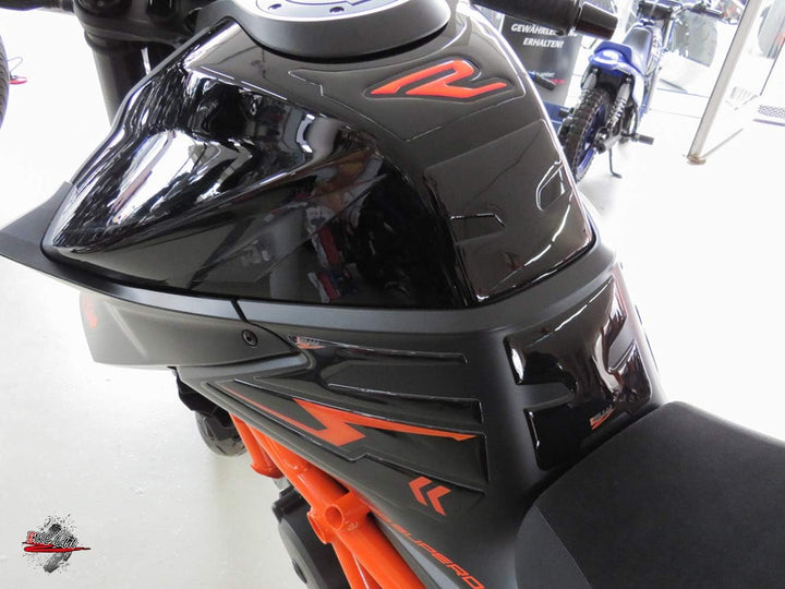 BIKE-label Tankpad Set kompatibel für KTM 1290 Super Duke R ab BJ 2020-850004