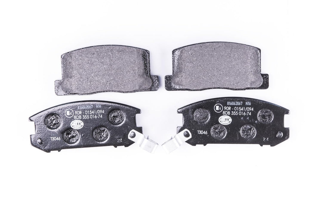 HELLA PAGID 8DB 355 016-741 Bremsbelagsatz - T3046 - Dicke/Stärke: 15.3mm - Bremssystem: Akebono - m