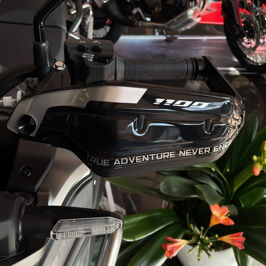 Resin Bike Aufkleber für Motorrad Kompatibel mit Honda Africa Twin CRF 1100 L 2022-2023. Handschutz