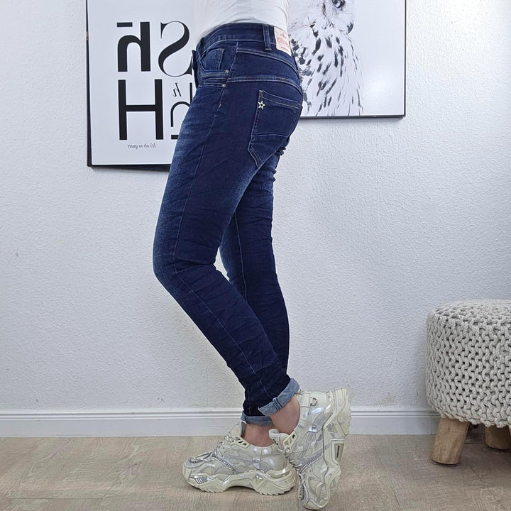 Jewelly Stretch Jeans| im Baggy Boyfriend Schnitt| Damen Hose mit dekorativer Knopfleiste| Perfekter