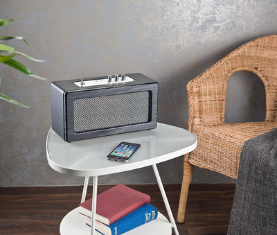 auvisio Speaker, Bluetooth: Mobiler Retro-Lautsprecher mit Bluetooth 4.1 und AUX-Eingang, 40 Watt (L