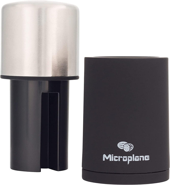 Microplane Gewürzmühle Edelstahl für Muskatnuss, Zimt, Tonkabohnen, Langpfeffer und andere getrockne