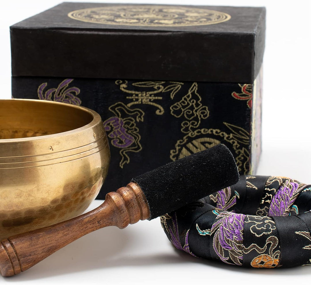Klangschale aus Nepal in Antik-Optik I 300-350 g I für Meditation, Achtsamkeit & Yoga I Geschenk-Box