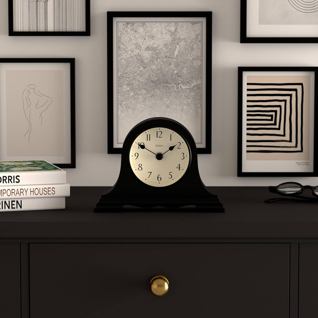 JONES CLOCKS® Speakeasy klein kaminuhr | Klassisches Design des napoleonhutes | Schwarz | Zeitgenöss