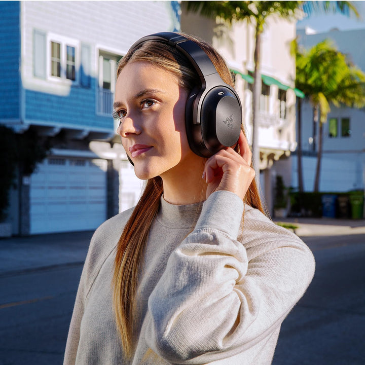 Razer Barracuda Pro - Kabelloses Gaming-Headset mit Hybrid ANC (Hybrid ANC, THX Achromatic Audio Amp