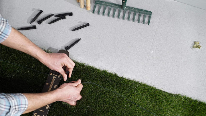 Worx 50 m Begrenzungsdraht für Landroid Mähroboter, WA0184, Schwarz & WA0179 Heringe zur Befestigung