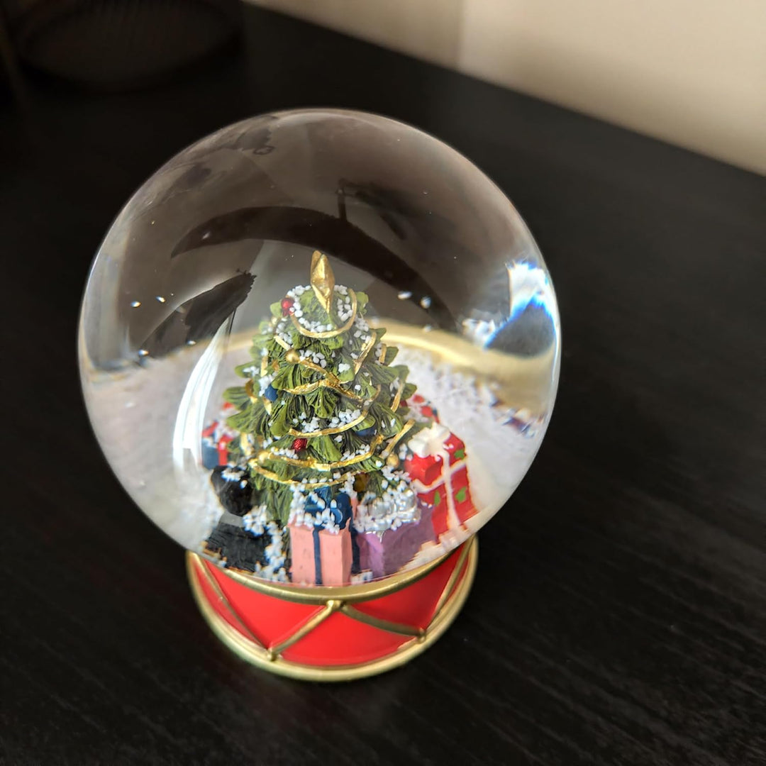Heaven Sends Weihnachtsbaum auf Trommelsockel Schneekugel
