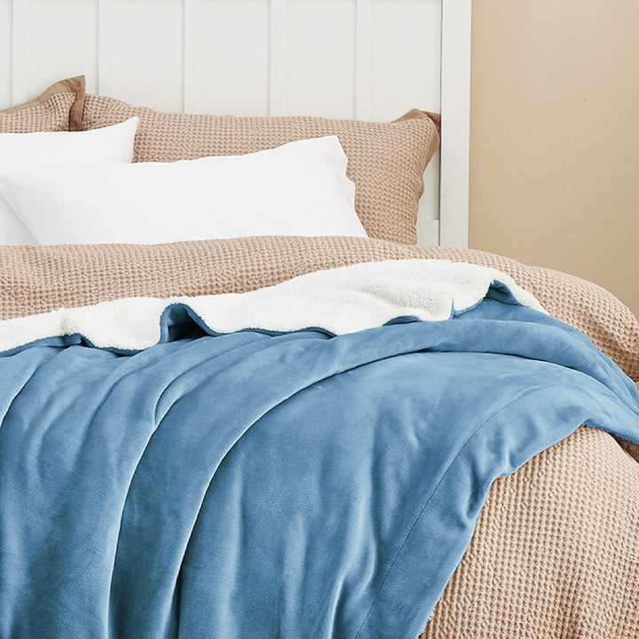 BEDSURE Kuscheldecke - Warm Sherpa Wolldecke & Sofadecke, Flauschig Sofaüberwurf Decke, Dicke Couchd
