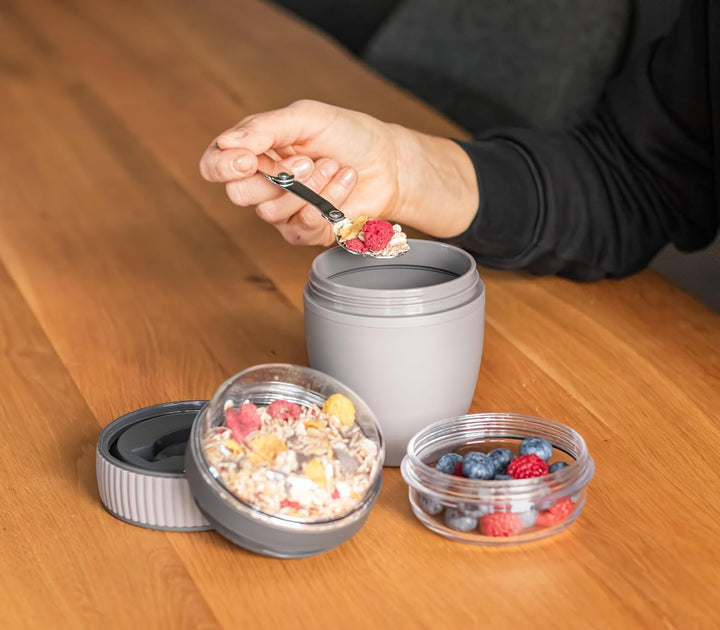 Milu Müslibecher to go 400ml MüsliMax Plastik Joghurtbecher für Müsli I auslaufsicherer Becher mit L