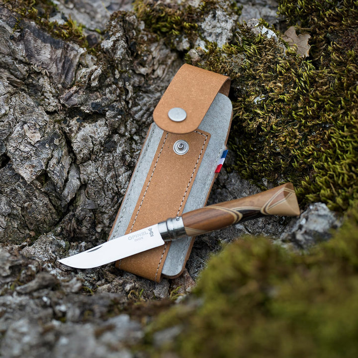 Opinel Outdoor-Etui L aus recyceltem Leder &amp; R-PET-Filz – Braun – Nachhaltige Messertasche für Opine