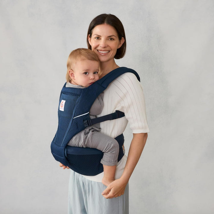 Ergobaby Alta Hip Seat Babytrage mit Babyhüftsitz für Babys und Kleinkinder ab 4 Monaten (5,5 kg - 2